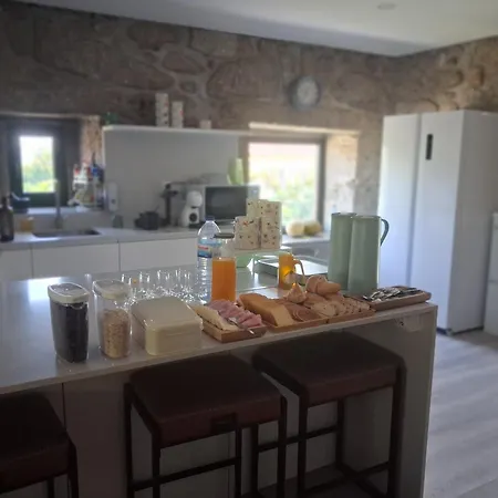 Soutelo House * פונטה דה בארקה