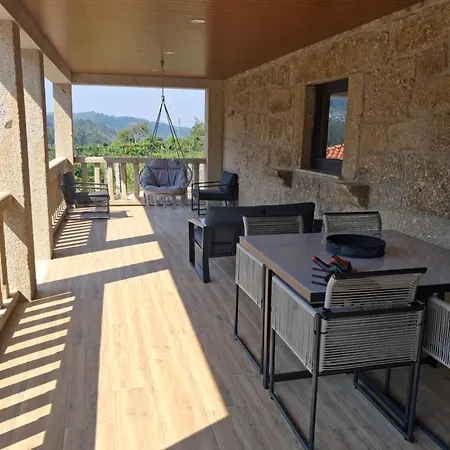 Soutelo House مزرعة للإقامة *