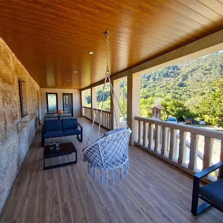 Soutelo House مزرعة للإقامة